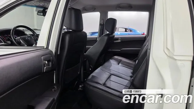 KG_Mobility_Ssangyong KORANDO 2016 thumb 11