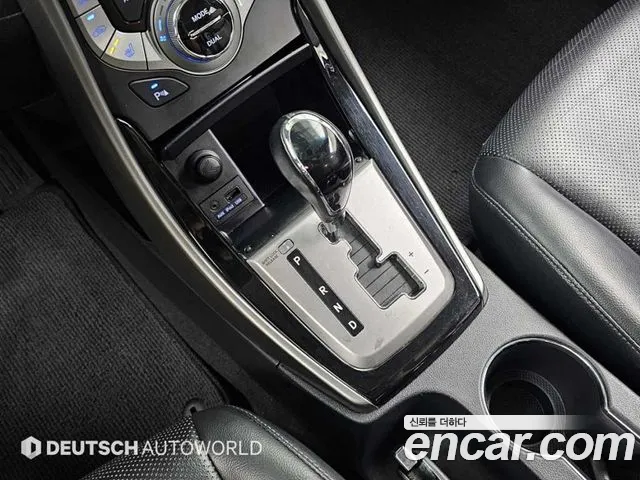 Hyundai Avante 2013 thumb 9