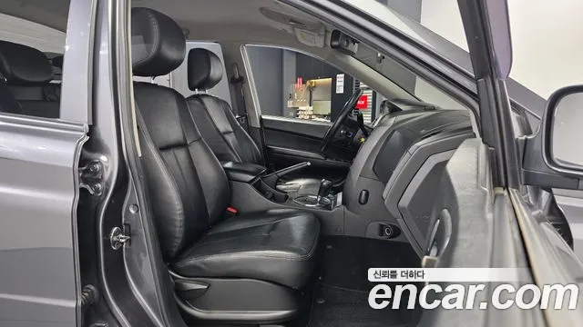 KG_Mobility_Ssangyong KORANDO 2014 thumb 11