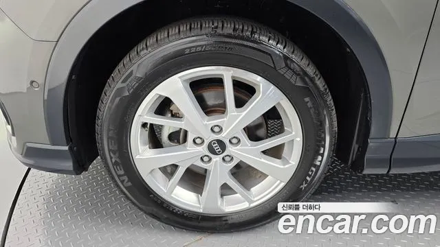 Audi Q3 2022 thumb 4
