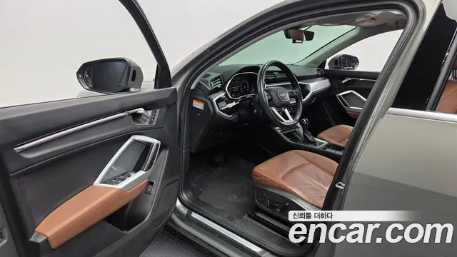 Audi Q3 2022 thumb 9
