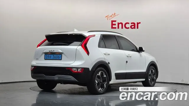 Kia Niro 2022 thumb 2