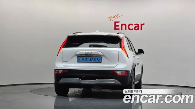 Kia Niro 2022 thumb 4