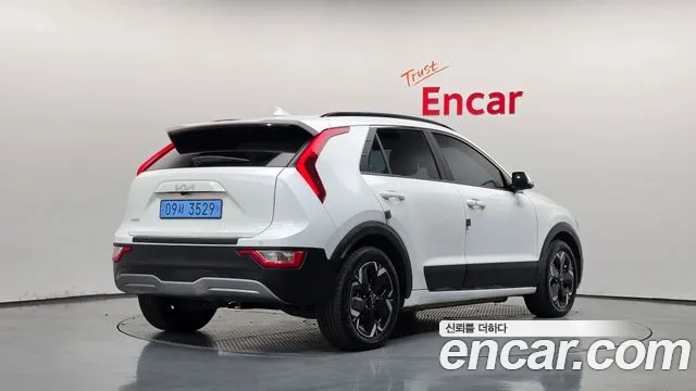 Kia Niro 2022 thumb 2
