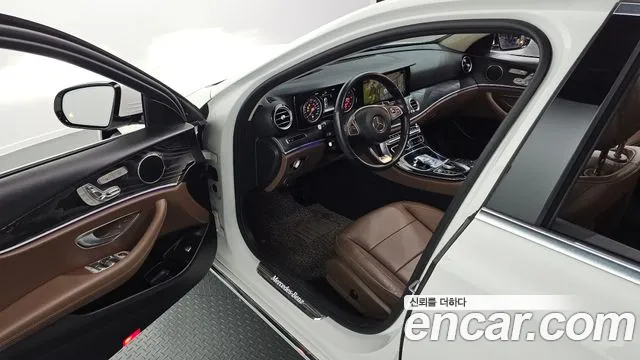 Mercedes-Benz E-Класс 2018 thumb 11