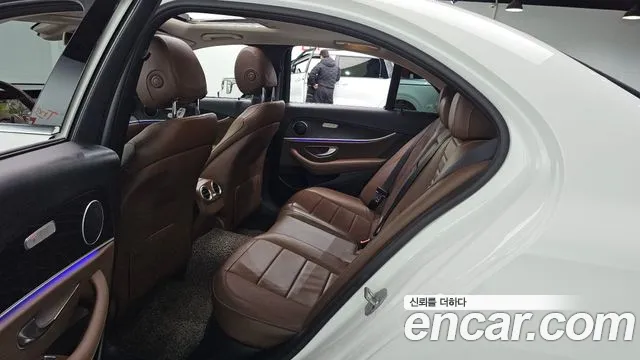 Mercedes-Benz E-Класс 2018 thumb 12