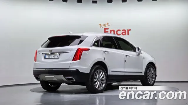 Cadillac XT5 2017 thumb 2