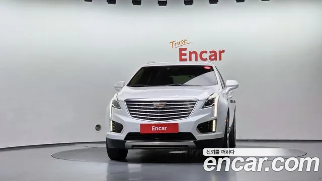 Cadillac XT5 2017 thumb 3