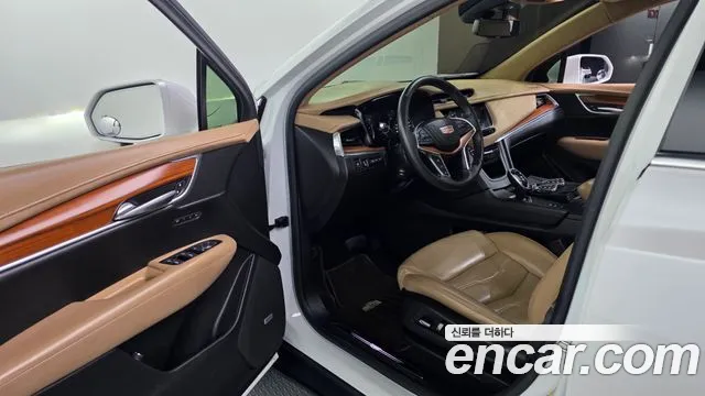 Cadillac XT5 2017 thumb 10