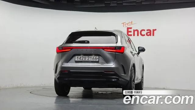 Lexus NX 2022 thumb 3