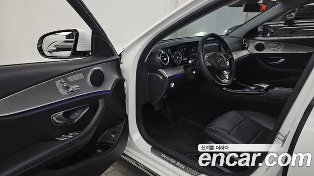 Mercedes-Benz E-Класс 2018 thumb 10