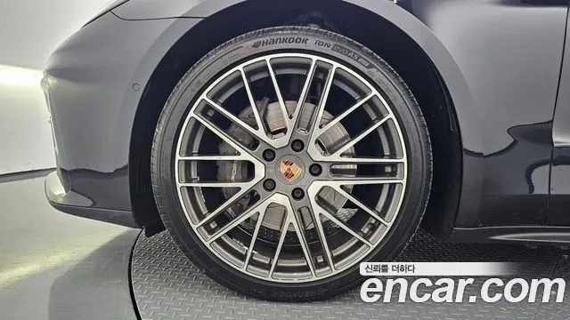 Porsche Panamera 2024 thumb 5