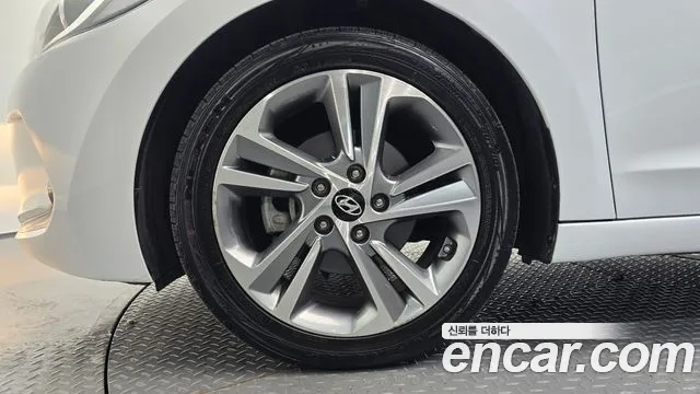 Hyundai Avante 2018 thumb 4