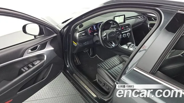 Genesis G70 2017 thumb 11