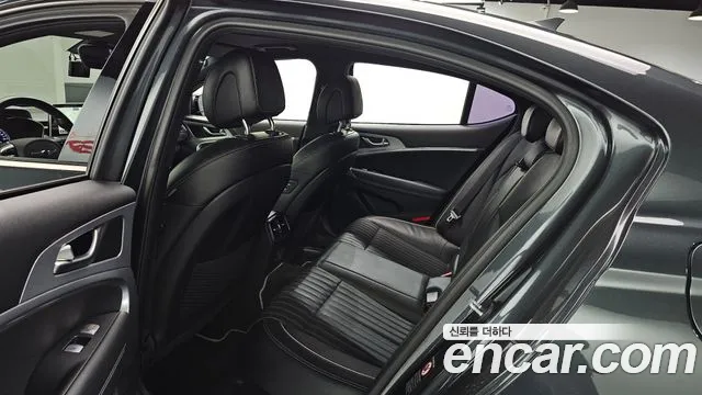 Genesis G70 2017 thumb 12