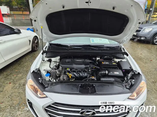 Hyundai Avante 2016 thumb 8