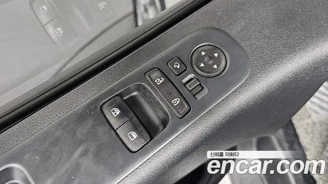 Hyundai Staria 2022 thumb 12
