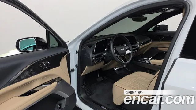 Cadillac Lyriq 2024 thumb 10