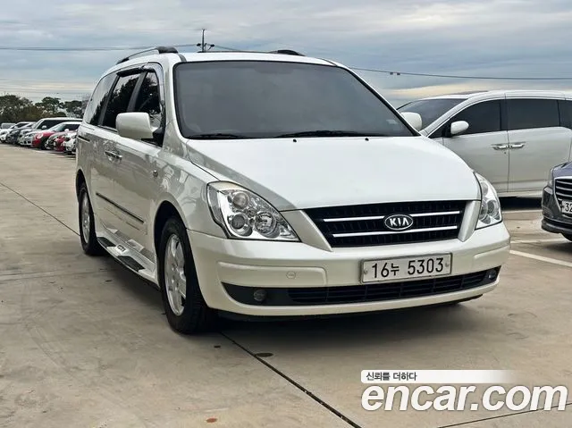 Kia Carnival 2009 thumb 3