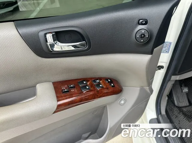 Kia Carnival 2009 thumb 10
