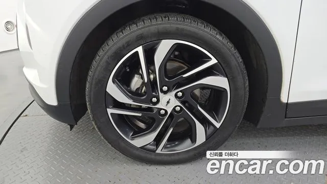 ChevroletGMDaewoo Bolt 2022 thumb 4