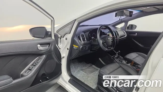 Kia K3 2017 thumb 10