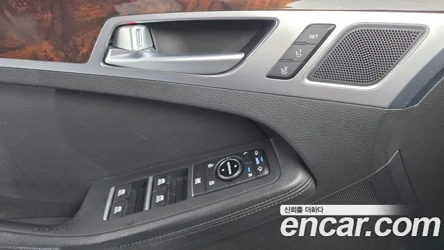 Hyundai Genesis 2015 thumb 12
