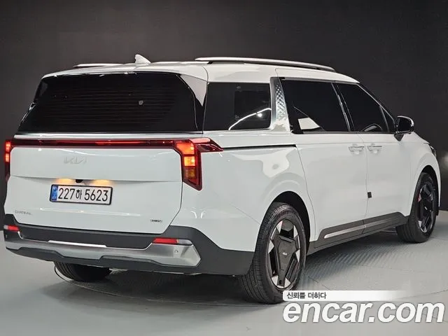 Kia Carnival 2025 thumb 4