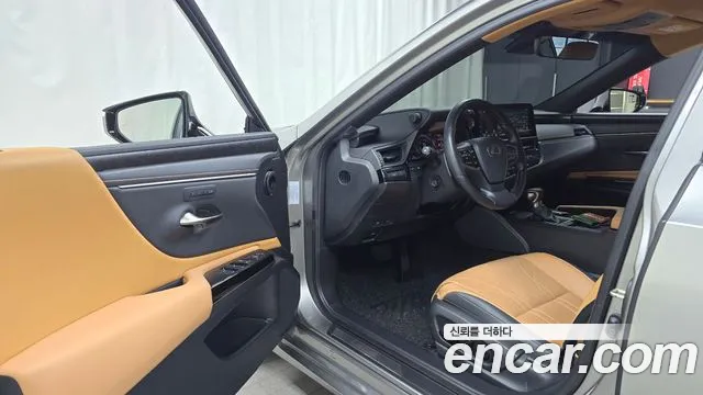 Lexus ES 2023 thumb 10