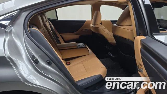 Lexus ES 2023 thumb 11