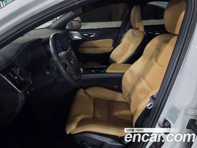 Volvo S60 2022 thumb 8