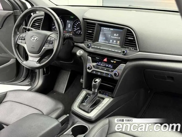 Hyundai Avante 2016 thumb 8