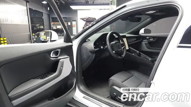 Polestar 2 2022 thumb 9