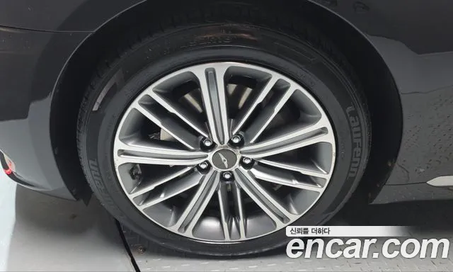 Genesis G80 2018 thumb 5