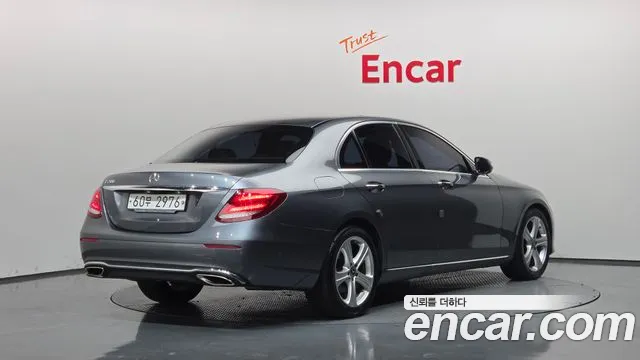 Mercedes-Benz E-Класс 2018 thumb 2