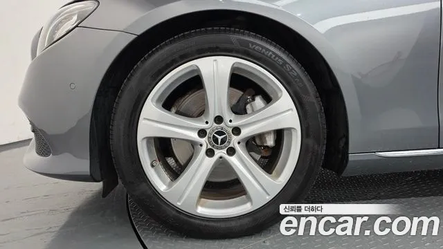 Mercedes-Benz E-Класс 2018 thumb 5