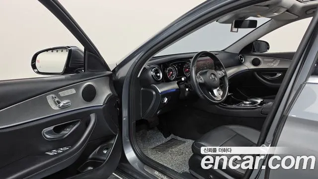Mercedes-Benz E-Класс 2018 thumb 10