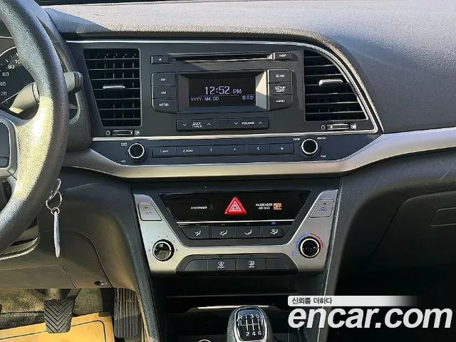 Hyundai Avante 2015 thumb 10