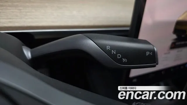 Tesla Model Y 2024 thumb 8