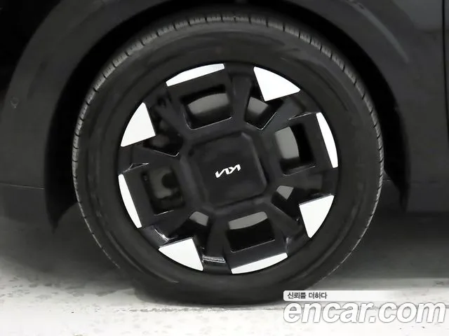 Kia Carnival 2024 thumb 5