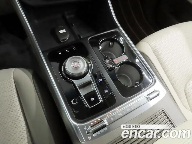 Kia Carnival 2024 thumb 9