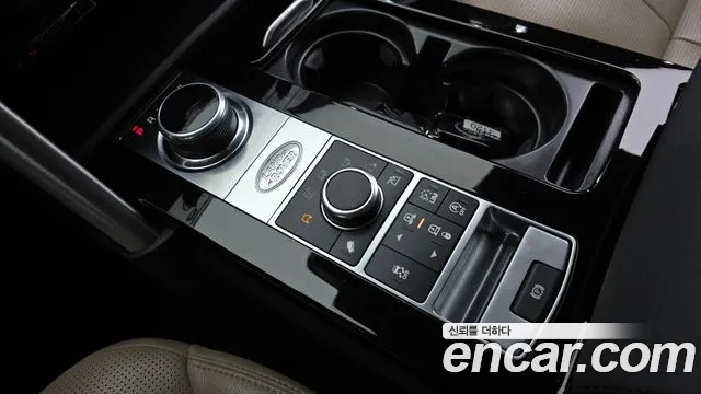 Land Rover Discovery 2017 thumb 9