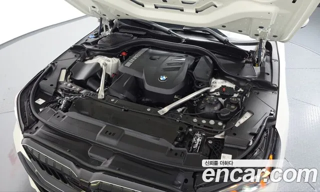 BMW 5-Series 2024 thumb 6