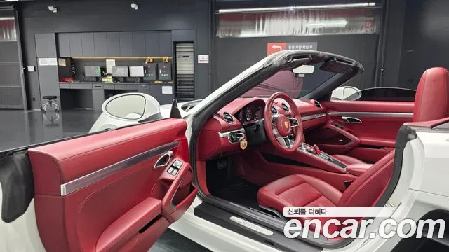 Porsche Cayman 2016 thumb 9