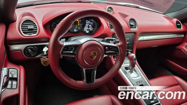 Porsche Cayman 2016 thumb 10