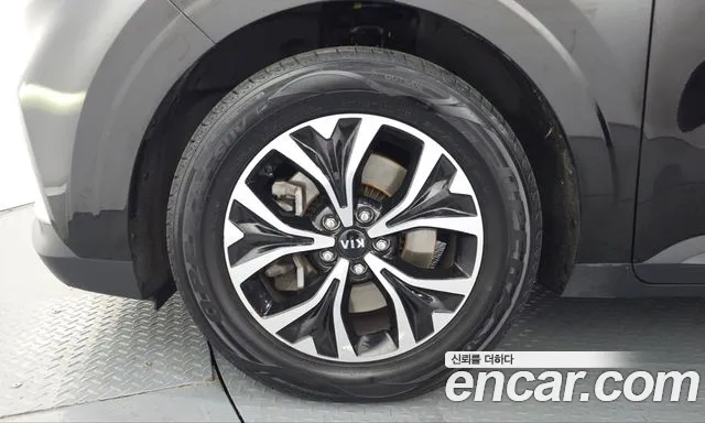 Kia Carnival 2021 thumb 5