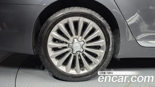 Kia K9 2016 thumb 5