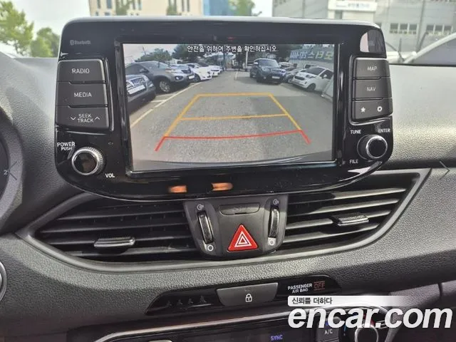 Hyundai i30 2020 thumb 7