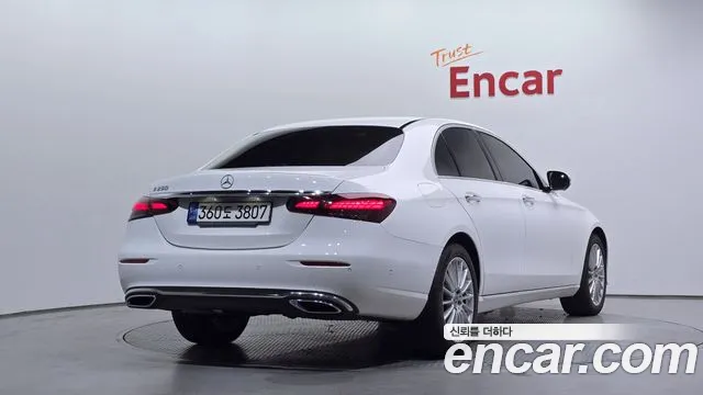 Mercedes-Benz E-Класс 2022 thumb 2