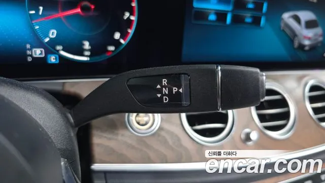 Mercedes-Benz E-Класс 2022 thumb 9